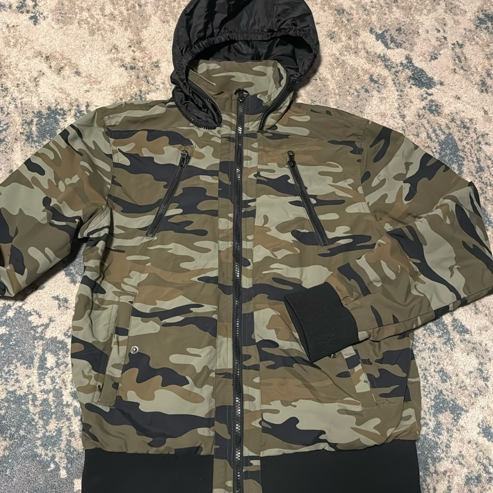Men camouflage, lightweight jacket size Small